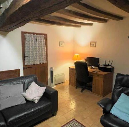 La Maison Tournesol - 3 Bedroom House With Large Garden Near Saumur Saint-Martin-de-la-Place Extérieur photo