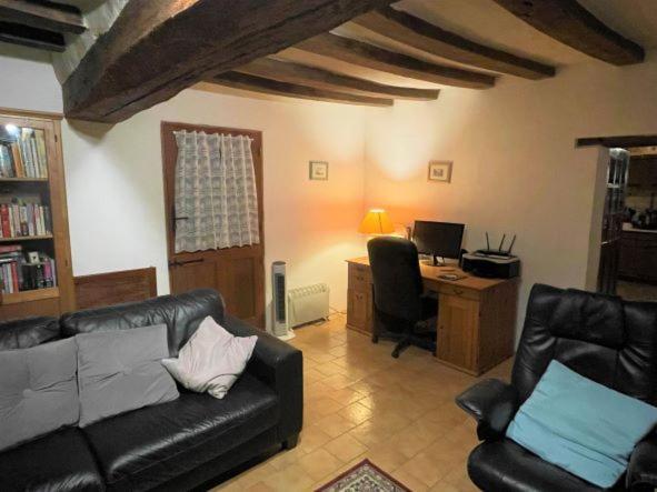 La Maison Tournesol - 3 Bedroom House With Large Garden Near Saumur Saint-Martin-de-la-Place Extérieur photo