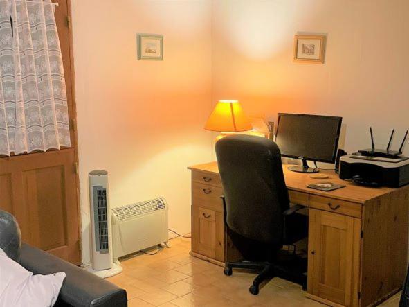 La Maison Tournesol - 3 Bedroom House With Large Garden Near Saumur Saint-Martin-de-la-Place Extérieur photo